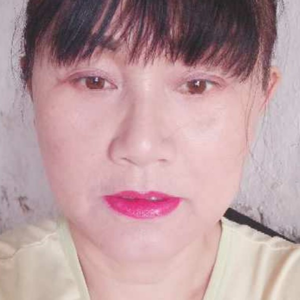 翅膀笑丰富的照片