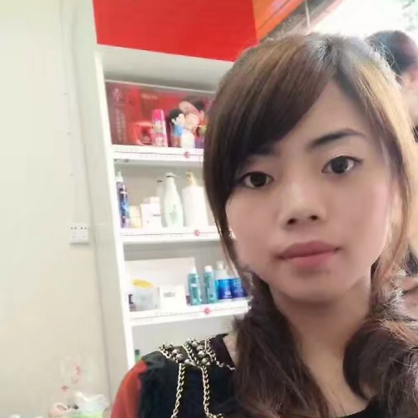 孤街独影的照片