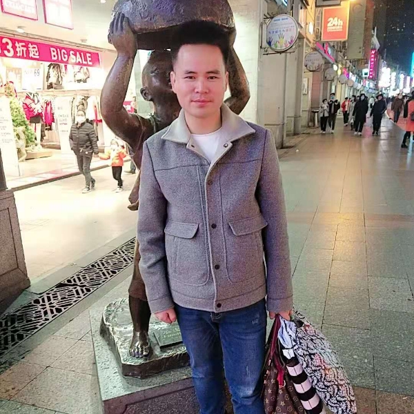 大意愿羽裳的照片