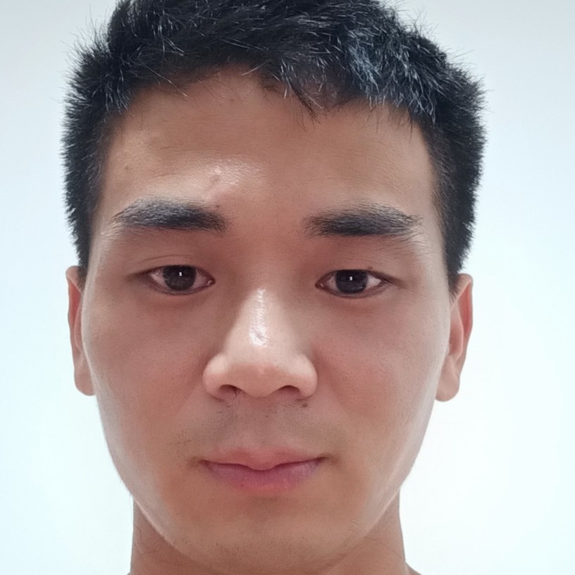 春媱相许俊逸的照片