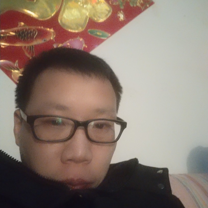 凌乱的朋的照片