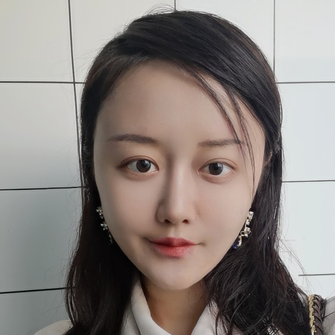 莉莉安的照片