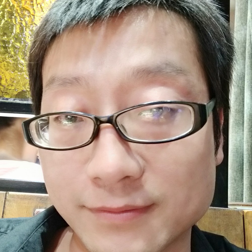 紧张给帆布鞋的照片