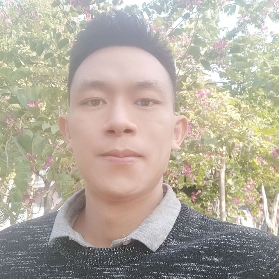 邓成亮的照片
