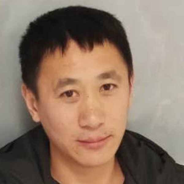 正文强的照片