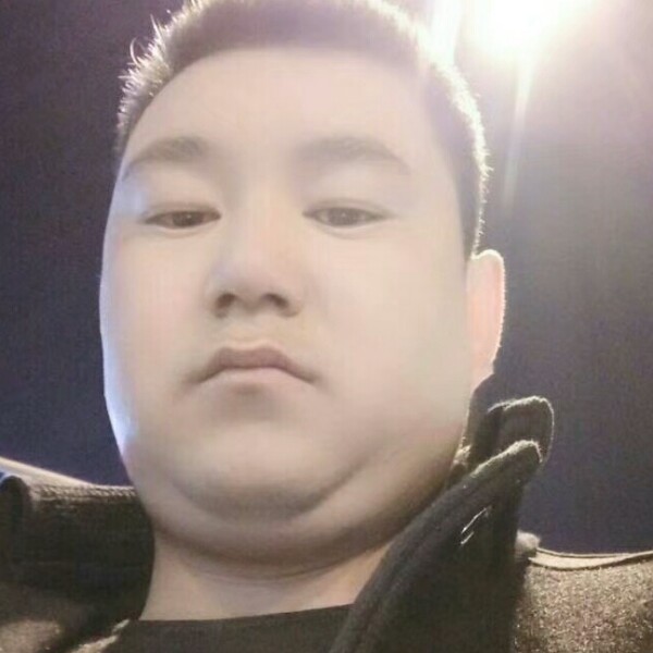 受伤放弃洛尘的照片