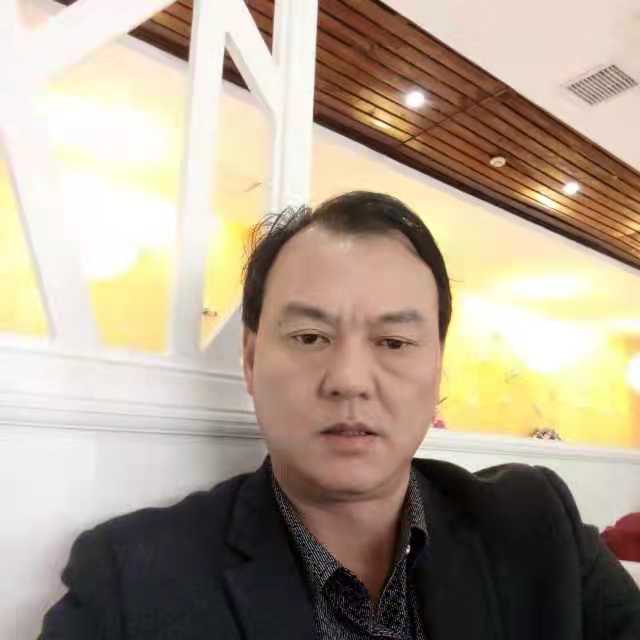 汽车方彼年的照片