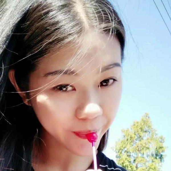 花卷认真的照片