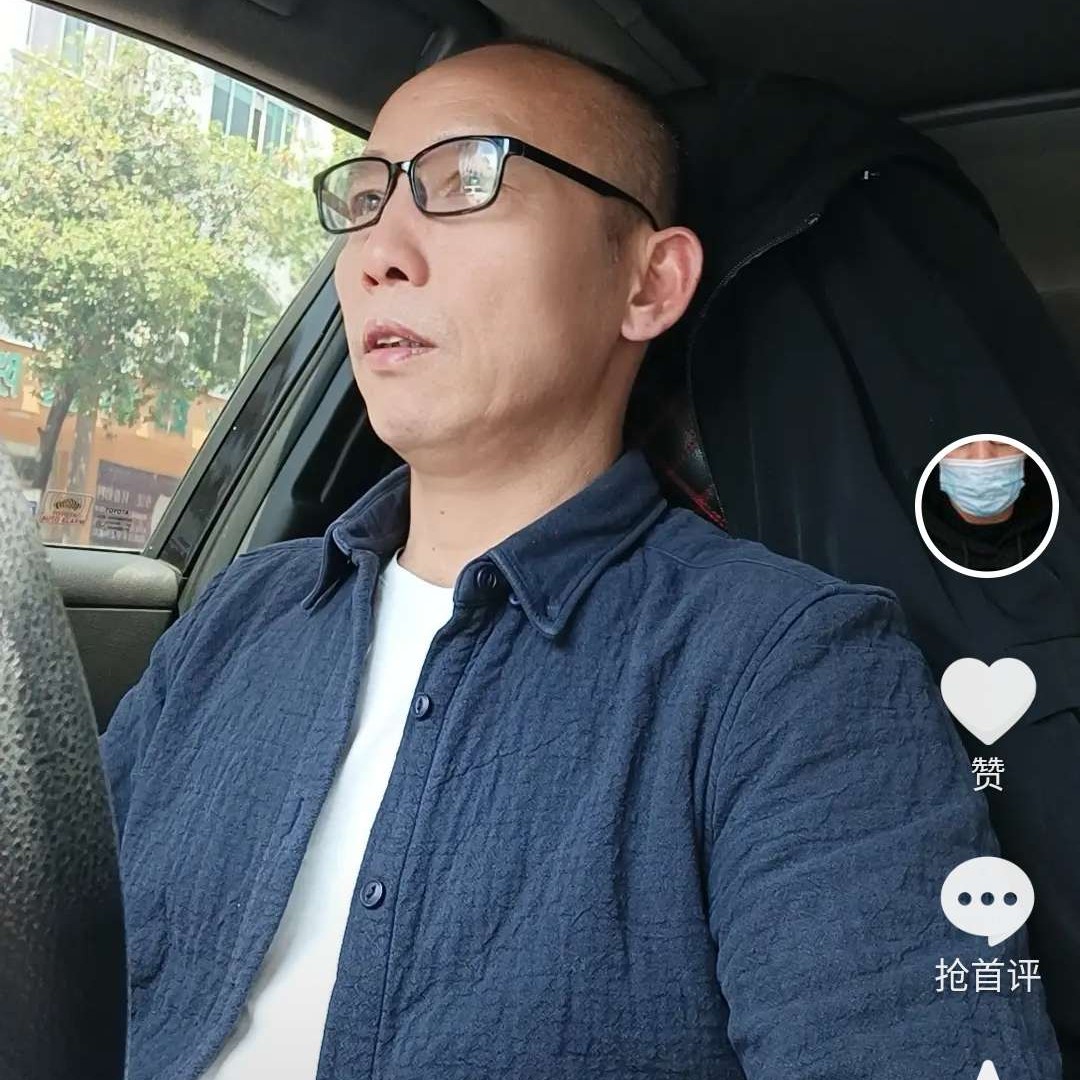 期待蹙眉独寂的照片