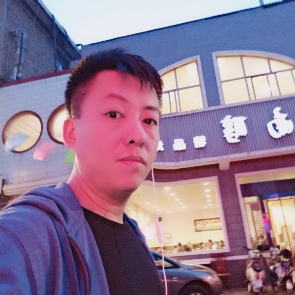 Leo小雷的照片