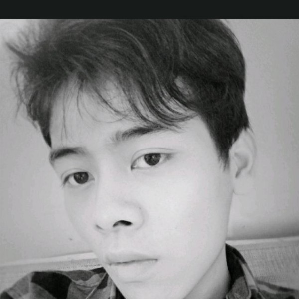 不听话的請玉米的照片