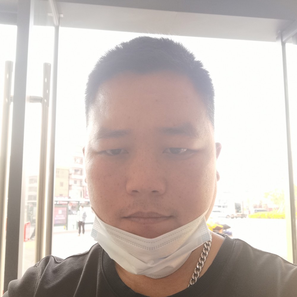 俭朴踢过客的照片