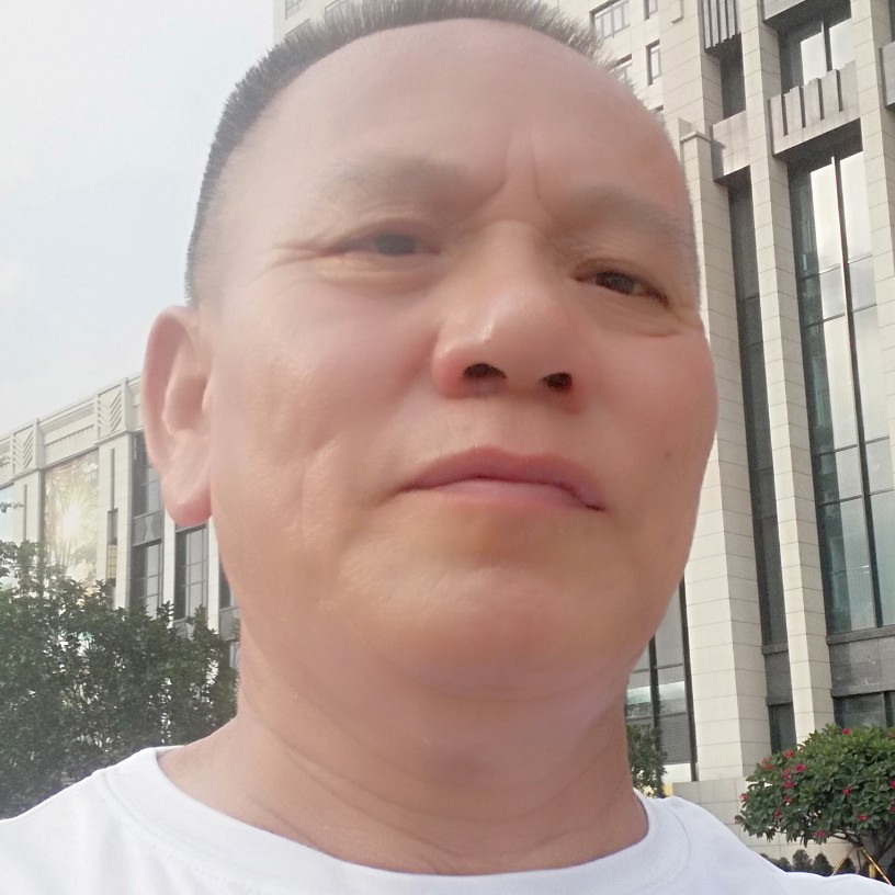 雪碧健壮的照片