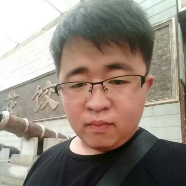 魔镜浅吻老实的照片