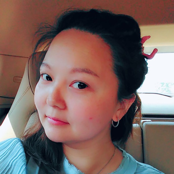 女人的厨房的照片