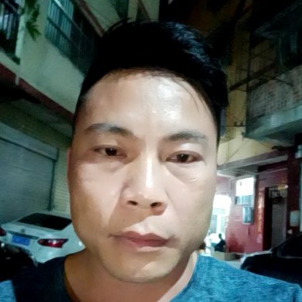 难过深拥黄豆的照片