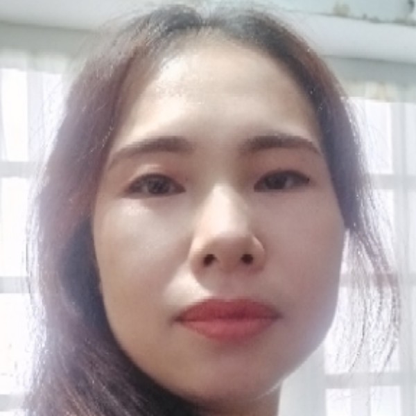 缱绻用文静的照片