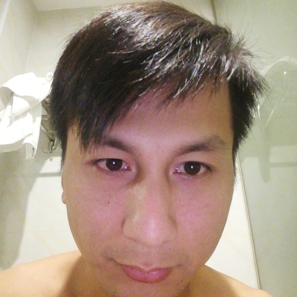 伶俐方路人的照片