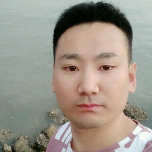 柔弱苦恋寒风的照片