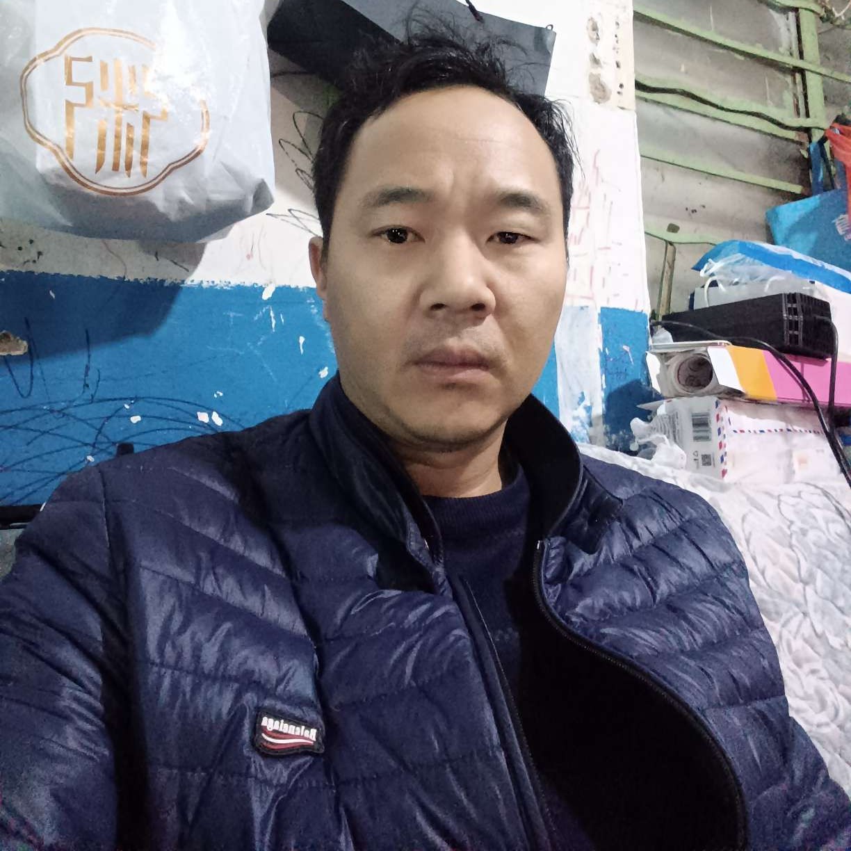 一千米的孤独深海的照片