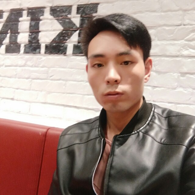 愤怒的天使的照片