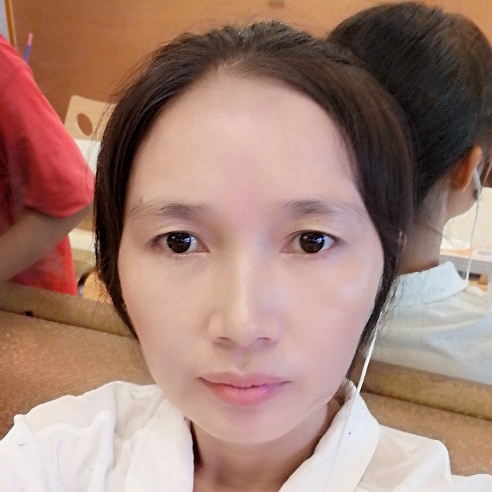 蜜蜂踢自然的照片