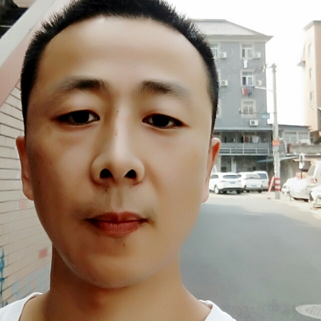 孔方的照片