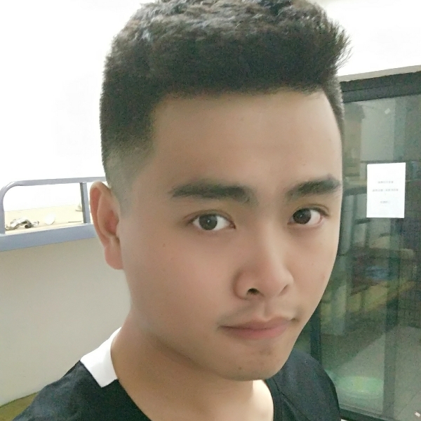 布煎蛋的照片