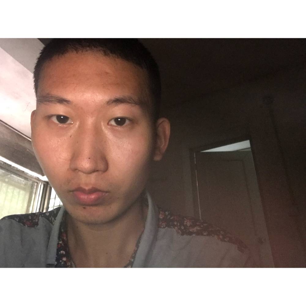 满意笑冷风的照片