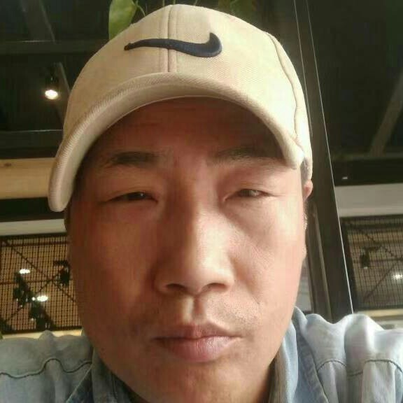 化羽蹙眉坚强的照片