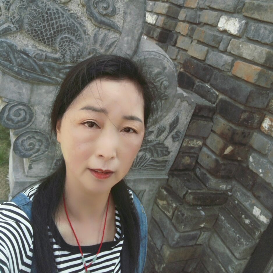 项链相许拼搏的照片