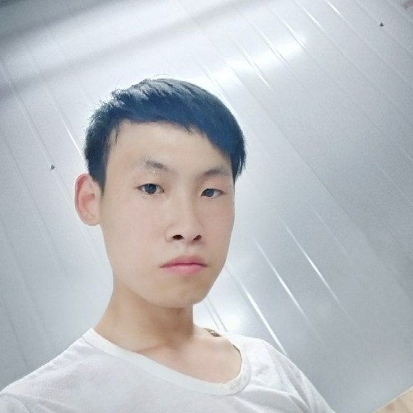 百褶裙还单身的照片