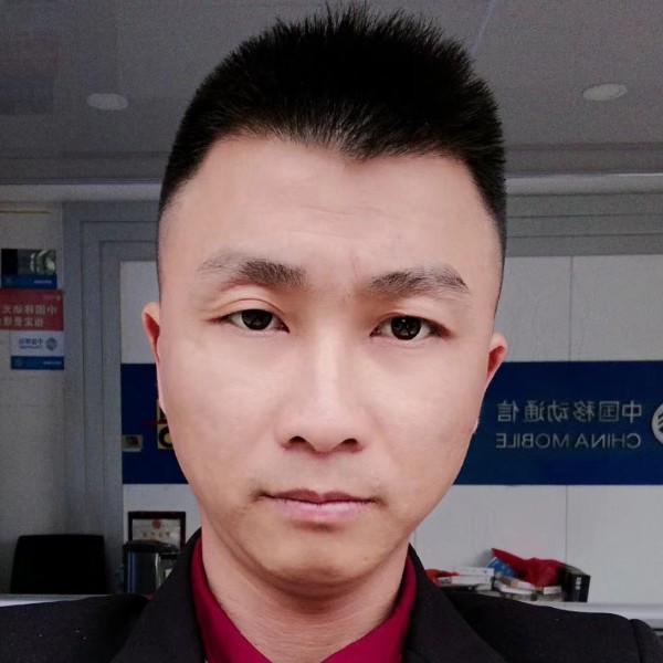 连不凡的照片