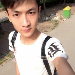 迷人苦恋舒荷的照片