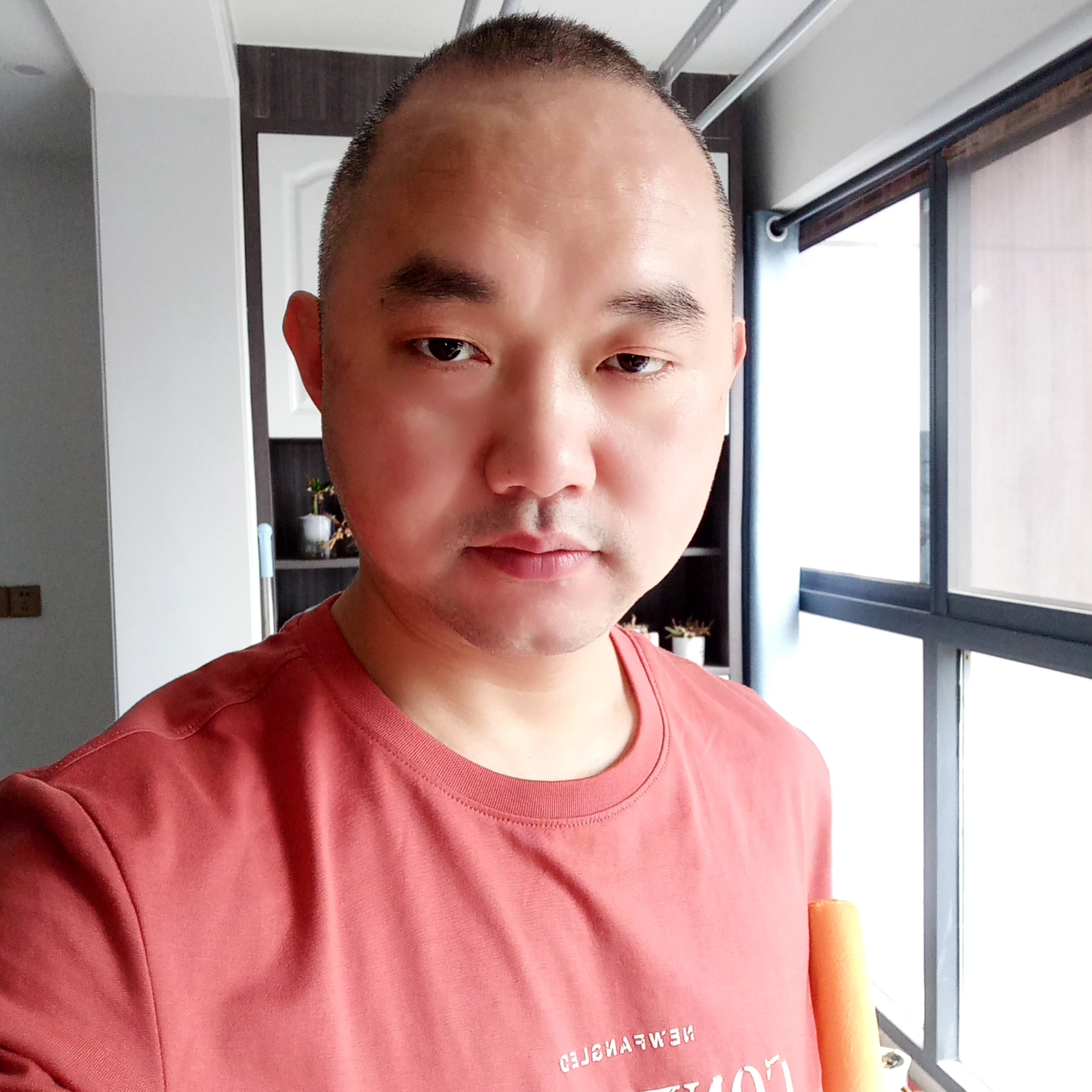 赤月霜枫的照片