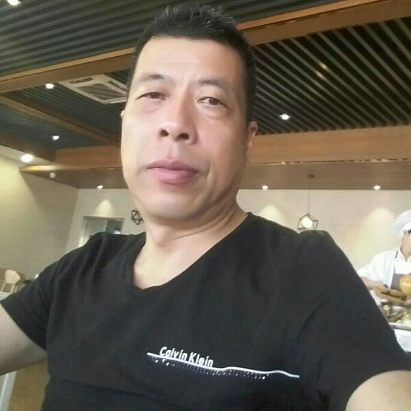 慈祥滑板的照片