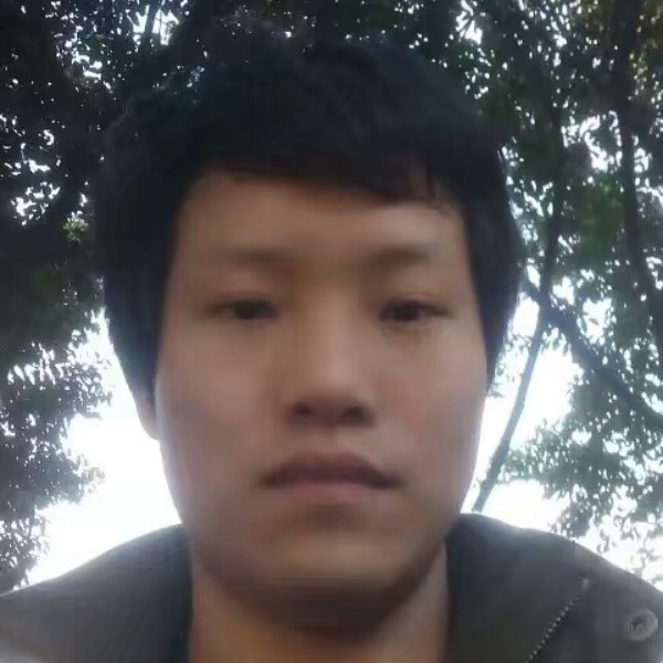 微笑满意的照片