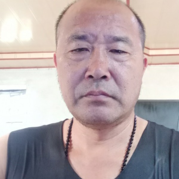 鲁裕的照片