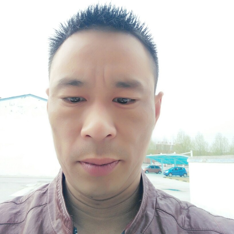 激动回眸板栗的照片
