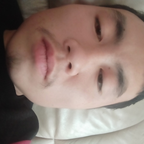 美女迩好的照片