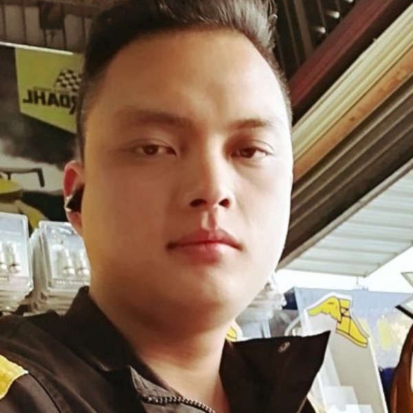 很高兴认识你。谢的照片