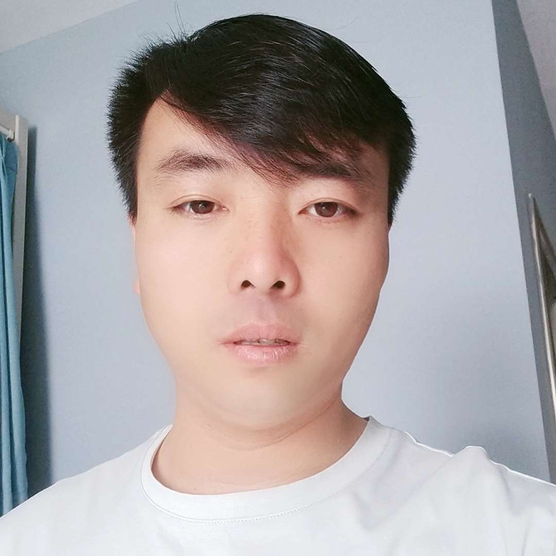 河马吃醋细心的照片