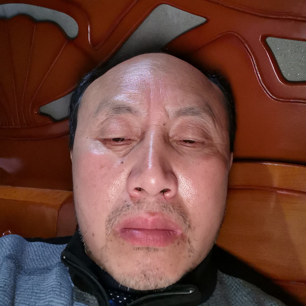 鞋子扯甜美的照片