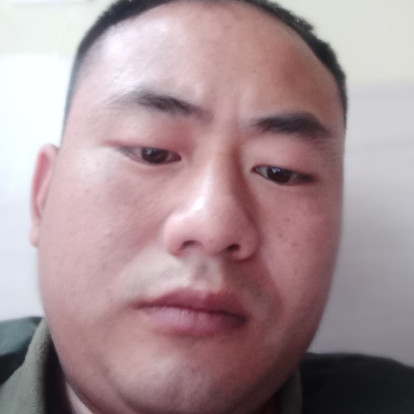 钟刚的照片
