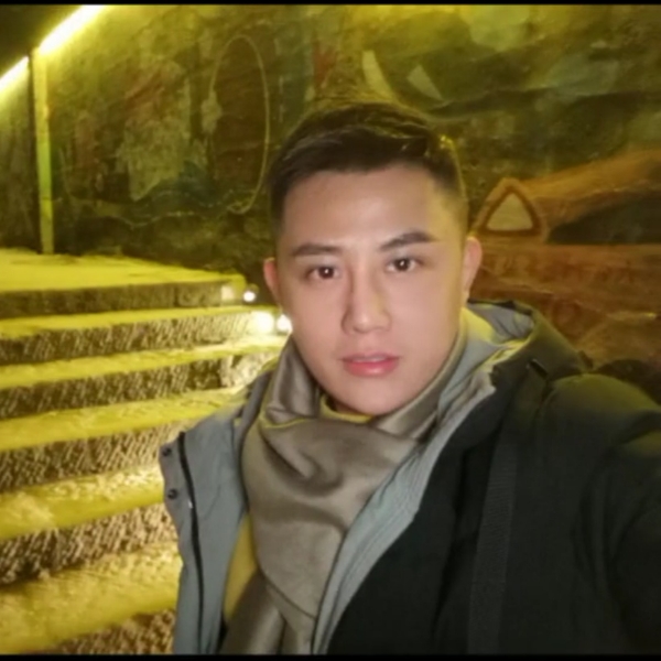 温雅尔文的照片