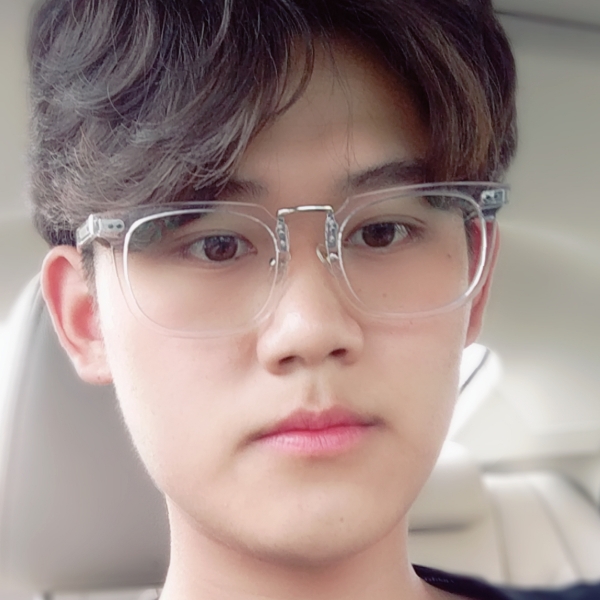 梁上小丑的照片