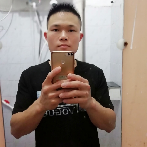 初尘哥的照片