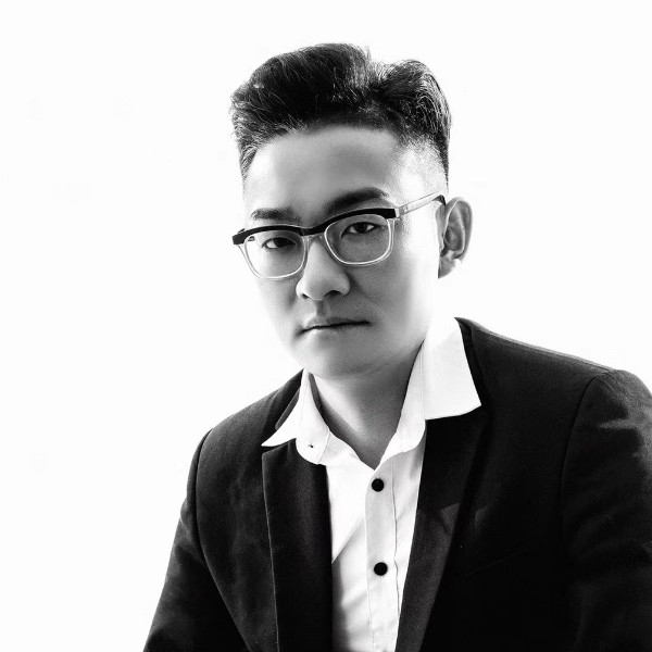 宝健峰的照片