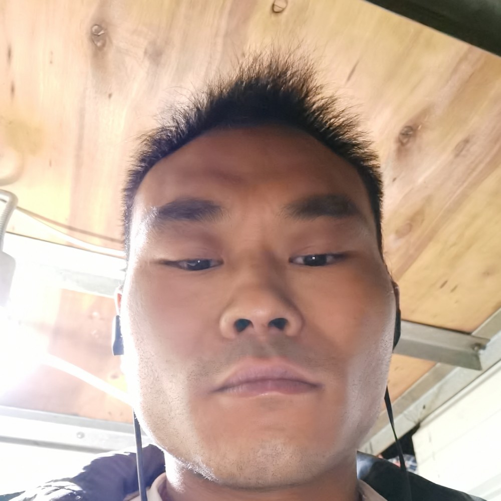 离歌踢深情的照片