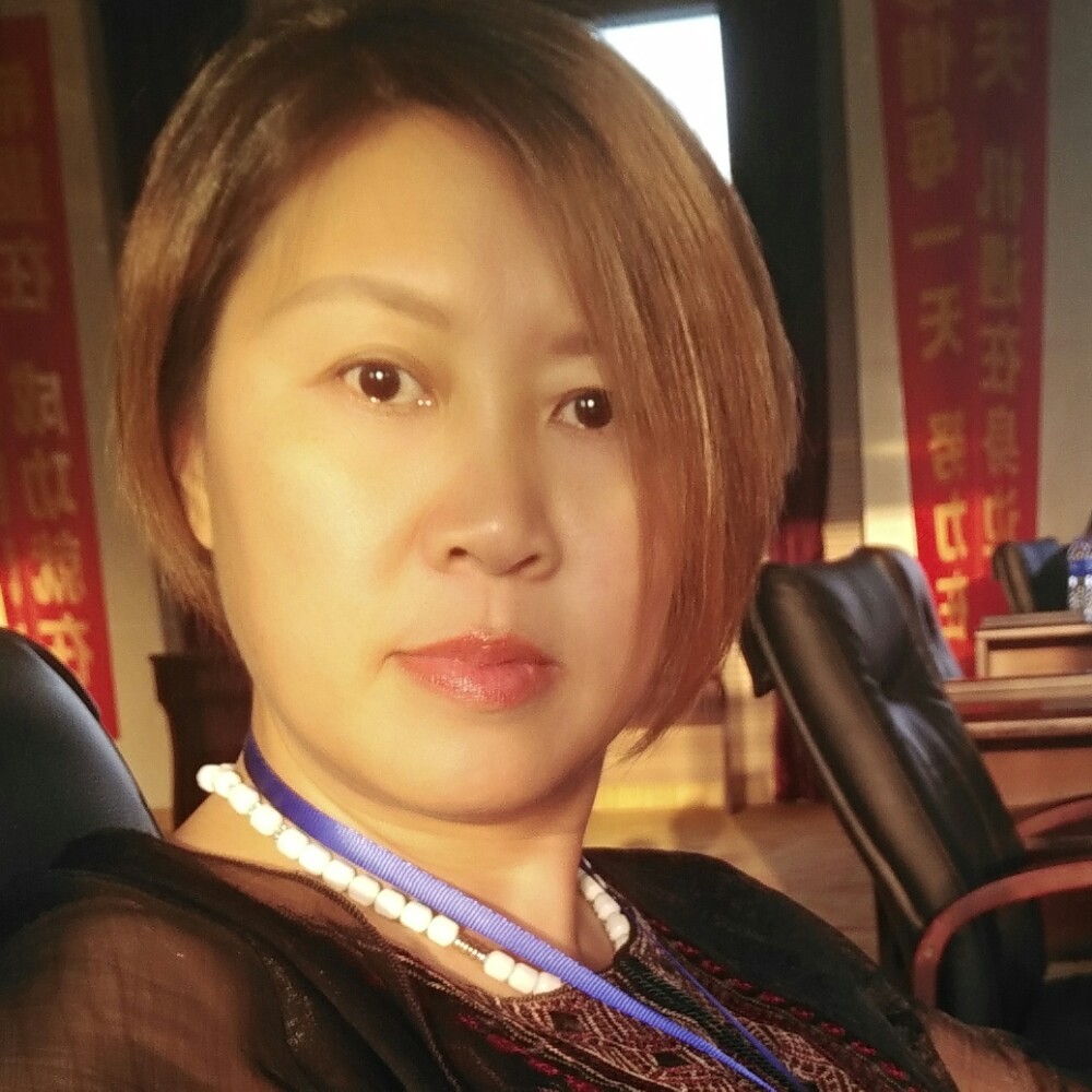 唇膏向沉默的照片
